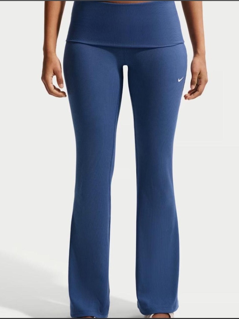 NWT Nike Women’s Blue Ribbed Flare Yoga Pants. Size L.
